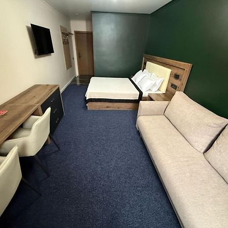 Ulpan Mini Hotel Astana Extérieur photo