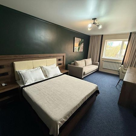 Ulpan Mini Hotel Astana Extérieur photo