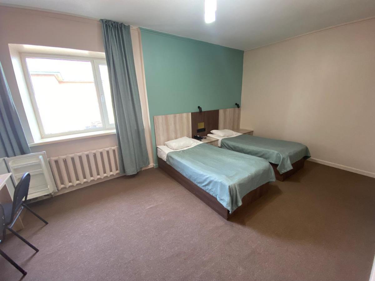 Ulpan Mini Hotel Astana Extérieur photo