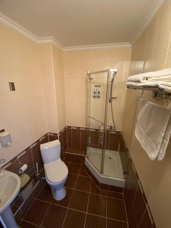Ulpan Mini Hotel Astana Extérieur photo
