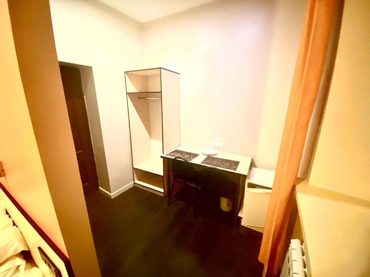 Ulpan Mini Hotel Astana Extérieur photo