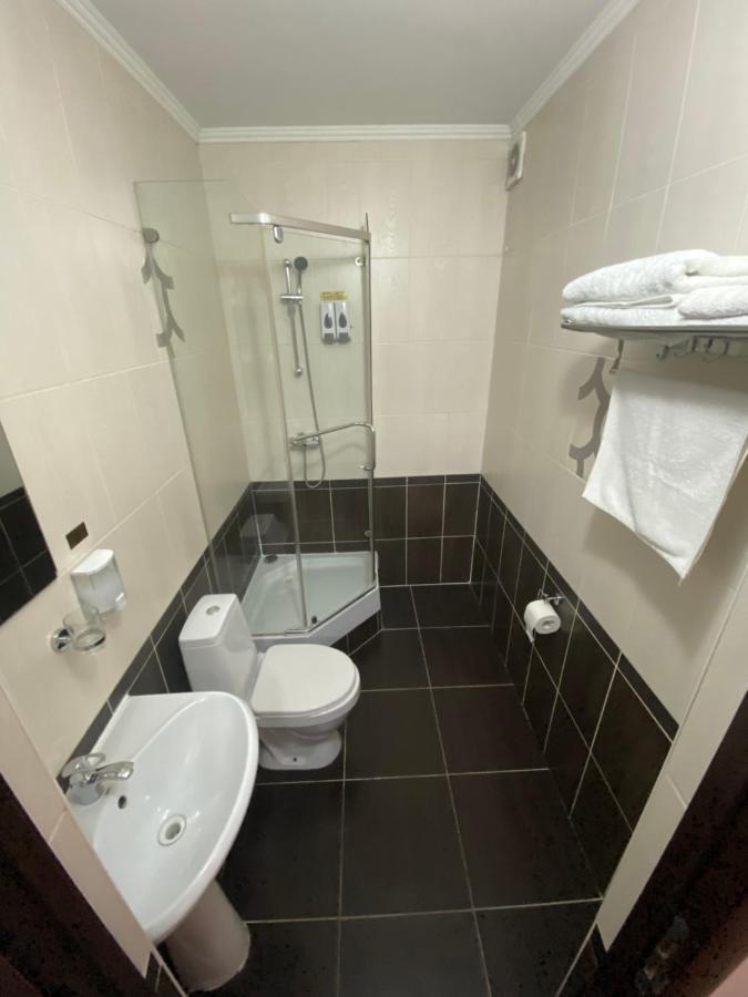 Ulpan Mini Hotel Astana Extérieur photo