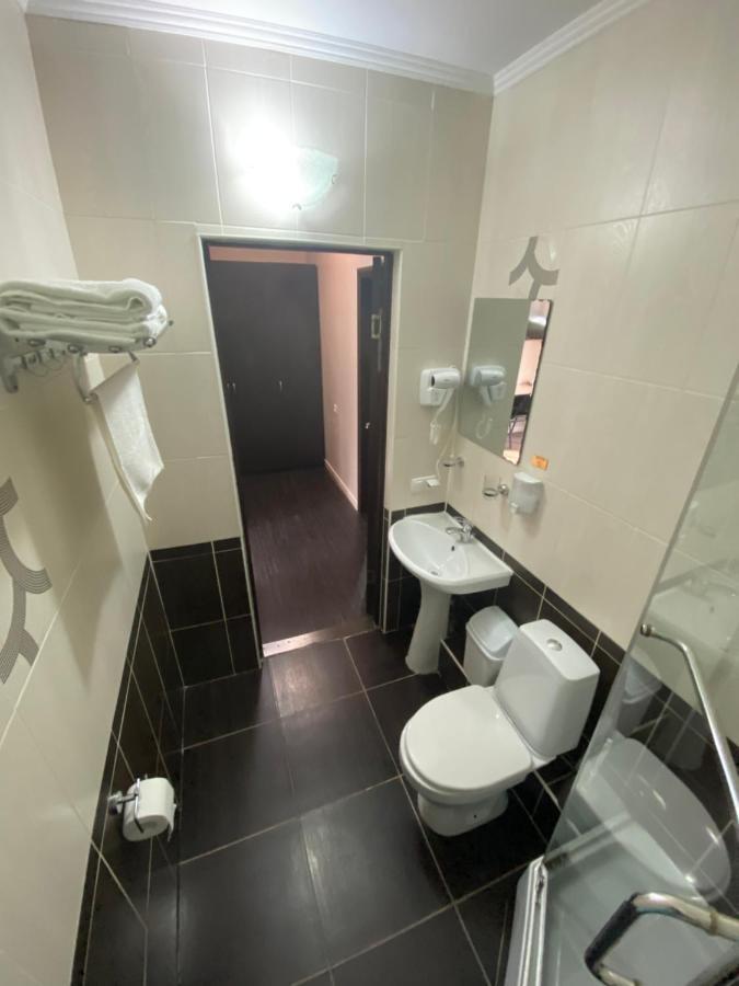 Ulpan Mini Hotel Astana Extérieur photo