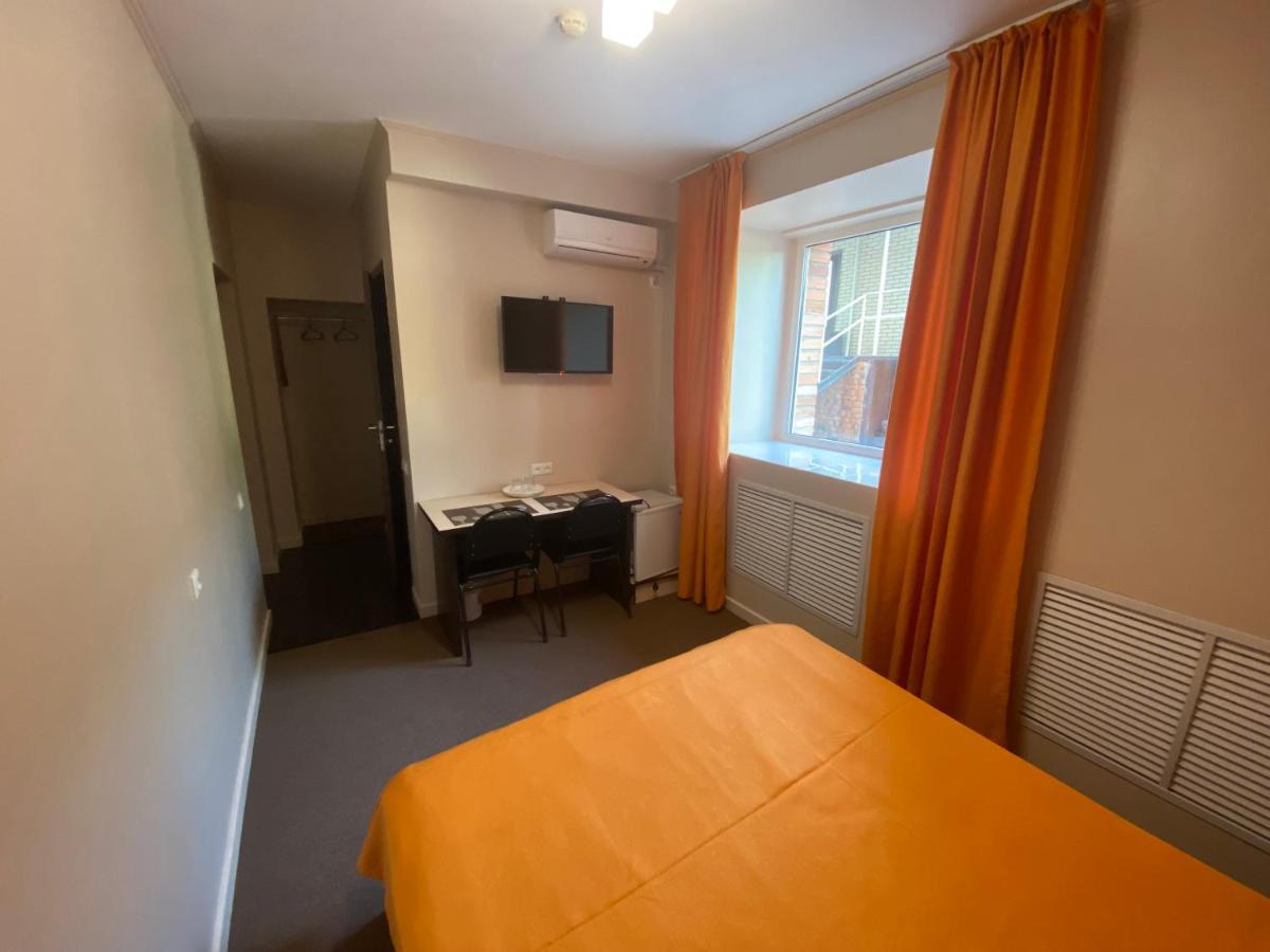 Ulpan Mini Hotel Astana Extérieur photo