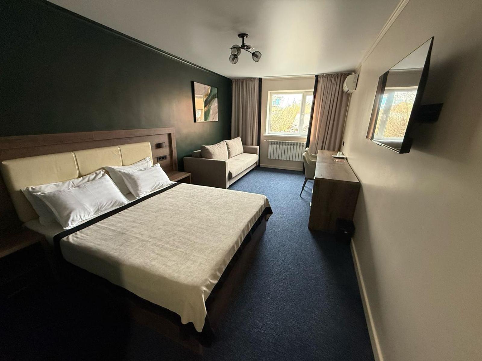 Ulpan Mini Hotel Astana Extérieur photo