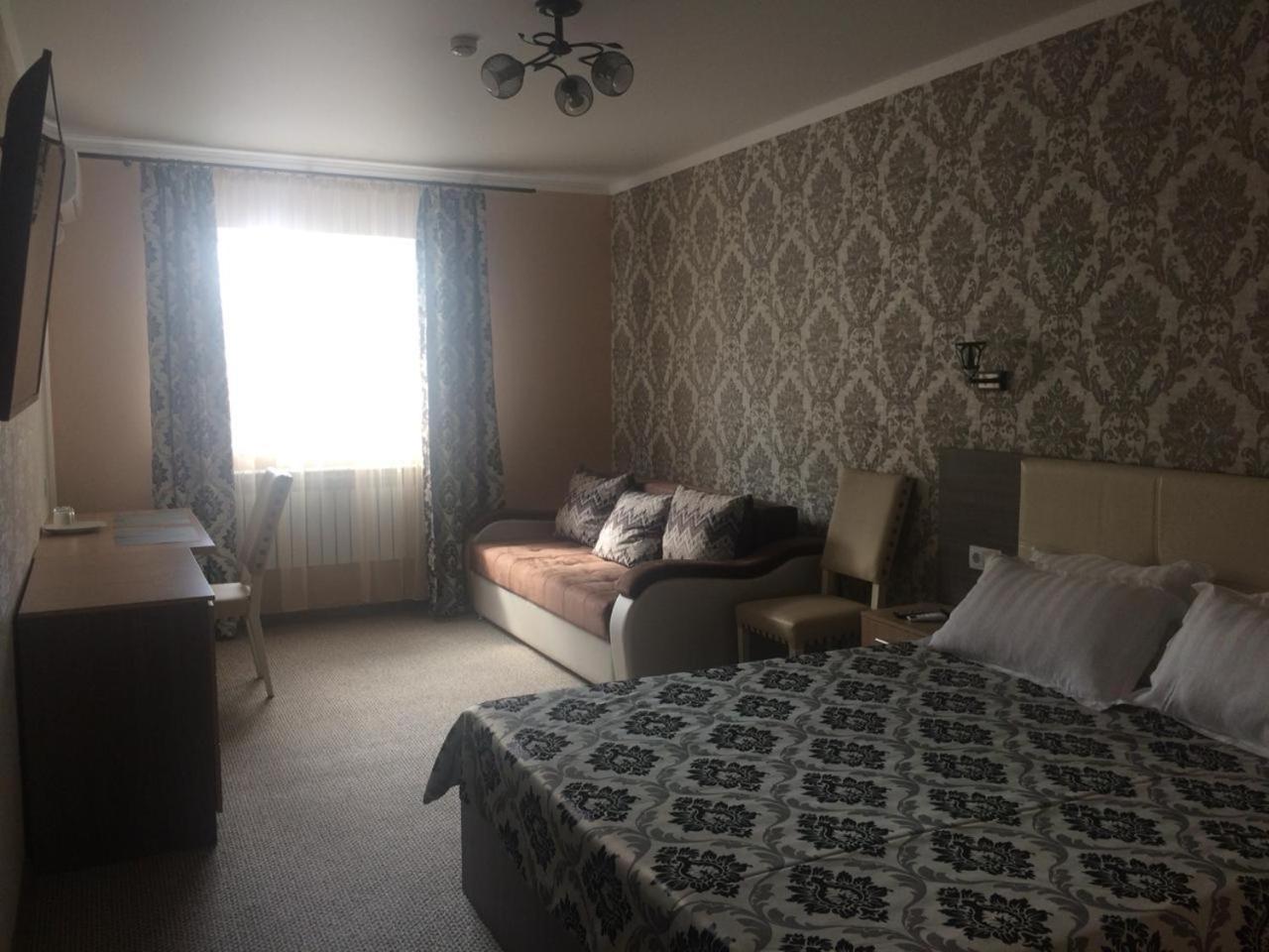 Ulpan Mini Hotel Astana Extérieur photo